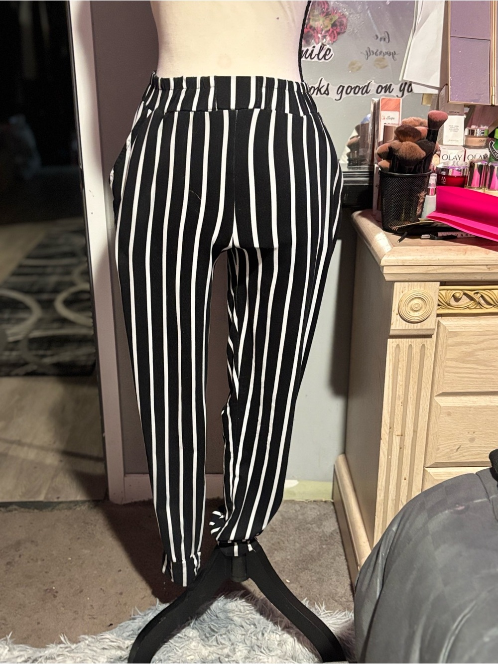 Sho Sho Women’s Black & White Vertical Striped Trousers/Joggers